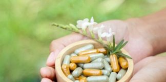 Witaminy – kiedy warto uzupełnić dietę o ich suplementację? witaminy suplementacja