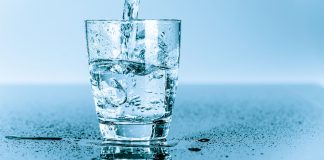 Woda alkaliczna – jak ją uzyskać? – to nurtujace wiele osób pytanie woda alkaliczna