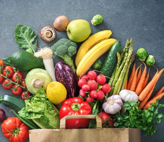 Warzywa i owoce – obierać, czy nie obierać? warzywa i owoce zdrowie