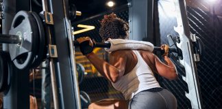 Sprzęt na siłownię – na czym ćwiczyć na początku? silownia nowy sprzet zdrowy