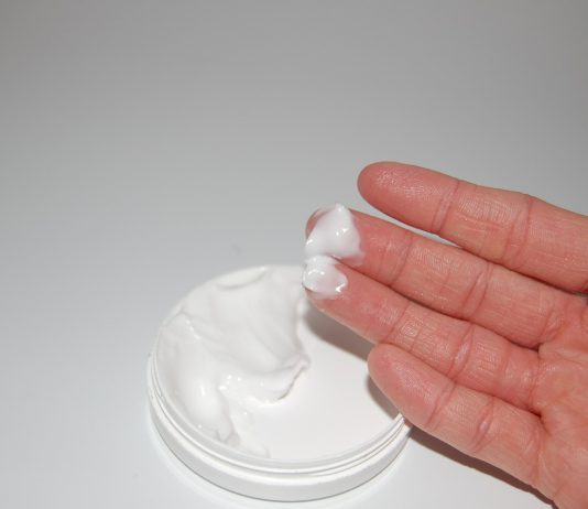 Dobieramy właściwy krem do każdego rodzaju cery. Sprawdź! krem jak dobrze wybrać każda cera