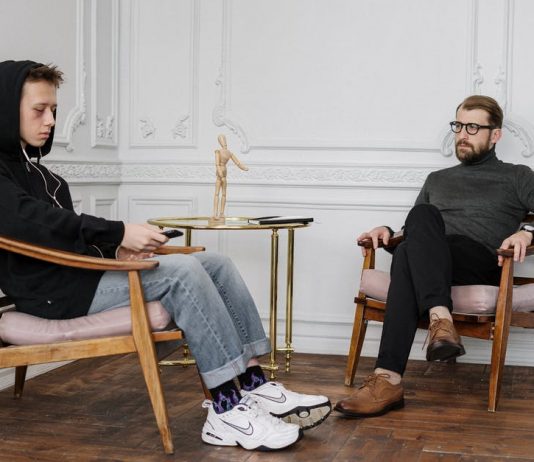 Jak wygląda pierwsza wizyta u psychiatry? psychiatra jak się za to zabrać?