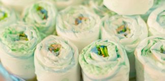 Jak zrobić tort z pampersów? Sprawdź!