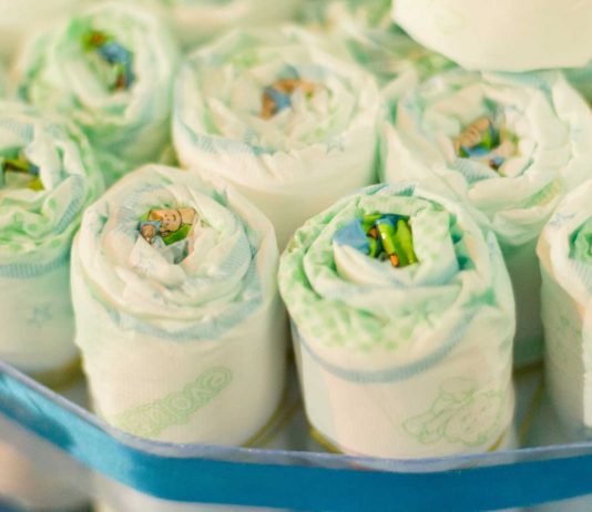 Jak zrobić tort z pampersów? Sprawdź!