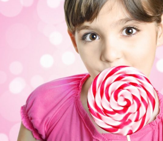Zbyt słodkie dzieciństwo – nie karm dzieci słodyczami! słodycze dla dzieci są niebezpieczne