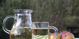 Ocet jabłkowy – 23 zastosowania i korzyści zdrowotne ocet jabłkowy kiedy mamy go pić i z czym