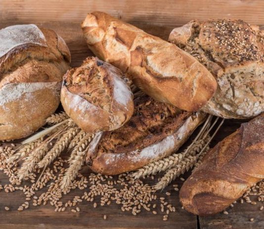 Co kryje w sobie pieczywo sklepowe i dlaczego warto upiec własny chleb? zdrowe pieczywo do jedzenia