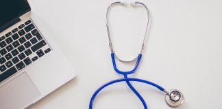 Jakie zalety mają wizyty domowe internisty? internista leczenie