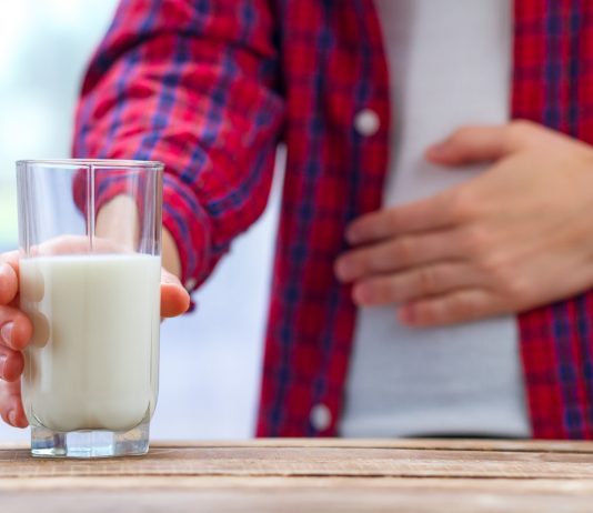 Jak rozpoznać nietolerancję laktozy? laktoza mleko nietolerancja u człowieka