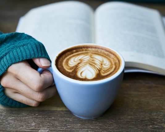 Jakie książki cieszą się popularnością wśród nastolatków? ksiazka