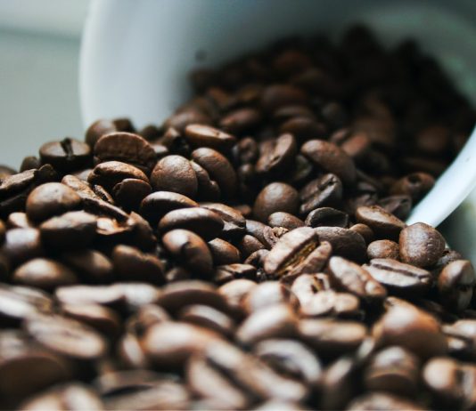 Czy kawa wypłukuje magnez i inne minerały z organizmu? niezdrowa kawa