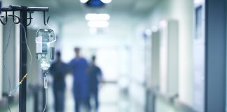 Co to jest sól fizjologiczna – 0,9% NaCl? sól fizjoligoczna szpital leczenie