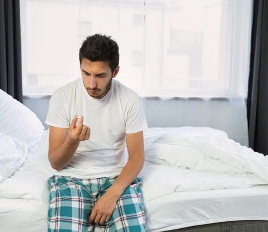 Tabletki na powiększenie penisa – działanie i bezpieczeństwo stosowania mężczyzna problem