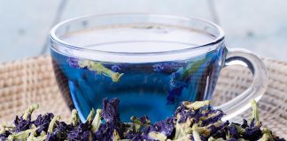 Niebieska herbata z klitorii (ternateńska) – herbaciane niebo w kubku Herbata niebieska - klitoria