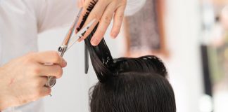 Modna fryzura w 2023 roku? Sprawdź gdzie iść do fryzjera we Wrocławiu, Poznaniu lub Szczecinie modna fryzura