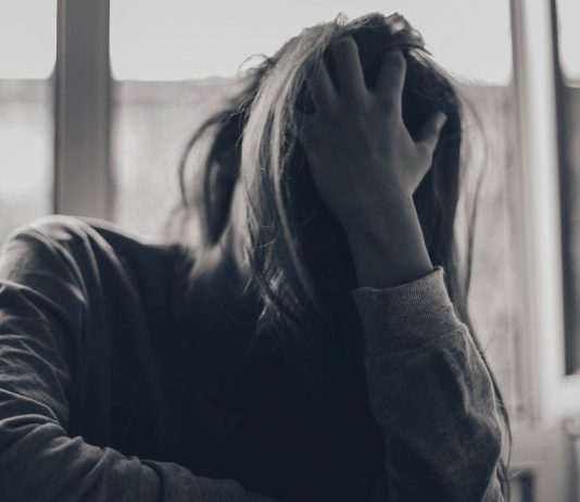 Czym jest nerwica alkoholowa i jak na nią reagować? alkoholizm czym jest nerwica alkoholowa