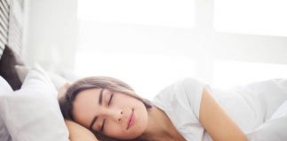 Jakie kołdry są najzdrowsze do spania? Jakie zastosować wypełnienie? zdrowa koldra do spania