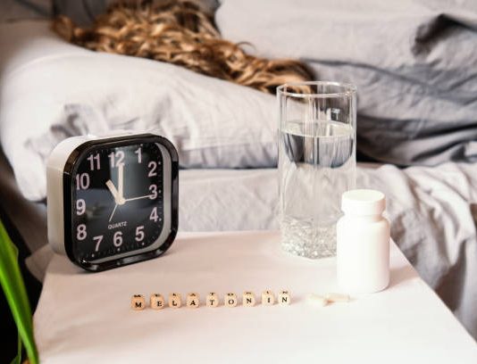 Jakie suplementy na sen? Odkryj skuteczne metody poprawy jakości snu suplementy na sen odpowiednie dla różnych ludzi