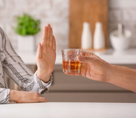 Odtrucie alkoholowe – jak pomóc sobie w walce z uzależnieniem? nie dla alkoholu