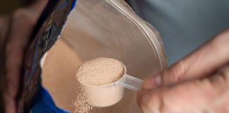 Prawdziwa rola protein – białka w budowie mięśni i regeneracji u sportowców bialko suplement sport - do regeneracji u sportowców