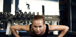 Moc codziennych pompek – jak 10 powtórzeń może odmienić Twoje życie pompki jak robic - Moc cpowtórzeń może odmienić Twoje życie