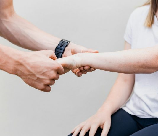 Torowanie nerwowo-mięśniowe – podstawa do efektywnej terapii PNF