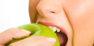 Fluoroza zębów: objawy, leczenie i różnice względem odwapnienia – informator dla pacjentów zeby zdrowe