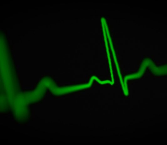 Hiperkaliemia – jak nadmiar potasu wpływa na ciśnienie krwi i zdrowie serca: rozpoznaj objawy zawczasu hiper