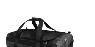 Wytrzymałe, przestronne torby sportowe z pełną ochroną przed wodą Pojemne torby sportowe z wodoodpornego materiału chronią sprzęt przed wilgocią podczas aktywności fizycznej