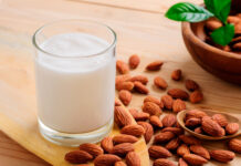 Zobacz prawdę o mleku migdałowym: informacje o wartościach zdrowotnych mleku migdałowym