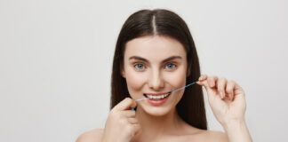 Dobranie idealnych nici dentystycznych: co powinniśmy wiedzieć? nici dent.