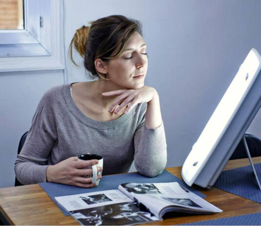 Światłoterapia: Jak lampa SAD pomaga pokonać depresję sezonową? Jak lampa SAD pomaga pokonać depresję sezonową (1)