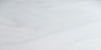 Zobacz smak naturalnej słodyczy: zdrowe desery bez dodatku cukru Świeże owoce i bakalie stanowią pyszną, naturalną przekąskę bogatą w wartości odżywcze