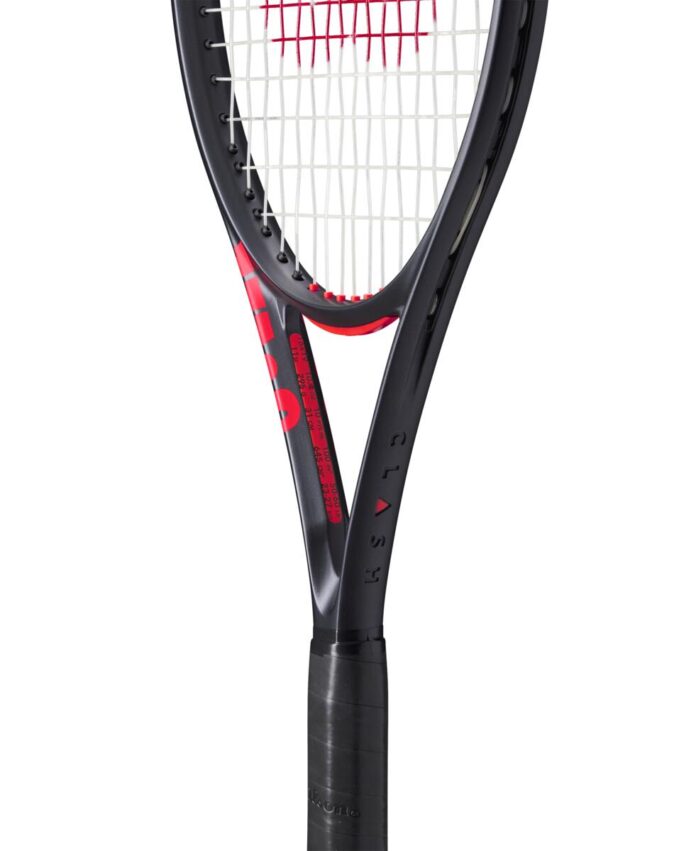 Rakiety Wilson są bardziej wszechstronne, podczas gdy Babolat zapewnia większą moc uderzeń