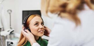 Jak przygotować się do audiometrii tonalnej? Poradnik pacjenta Badanie słuchu