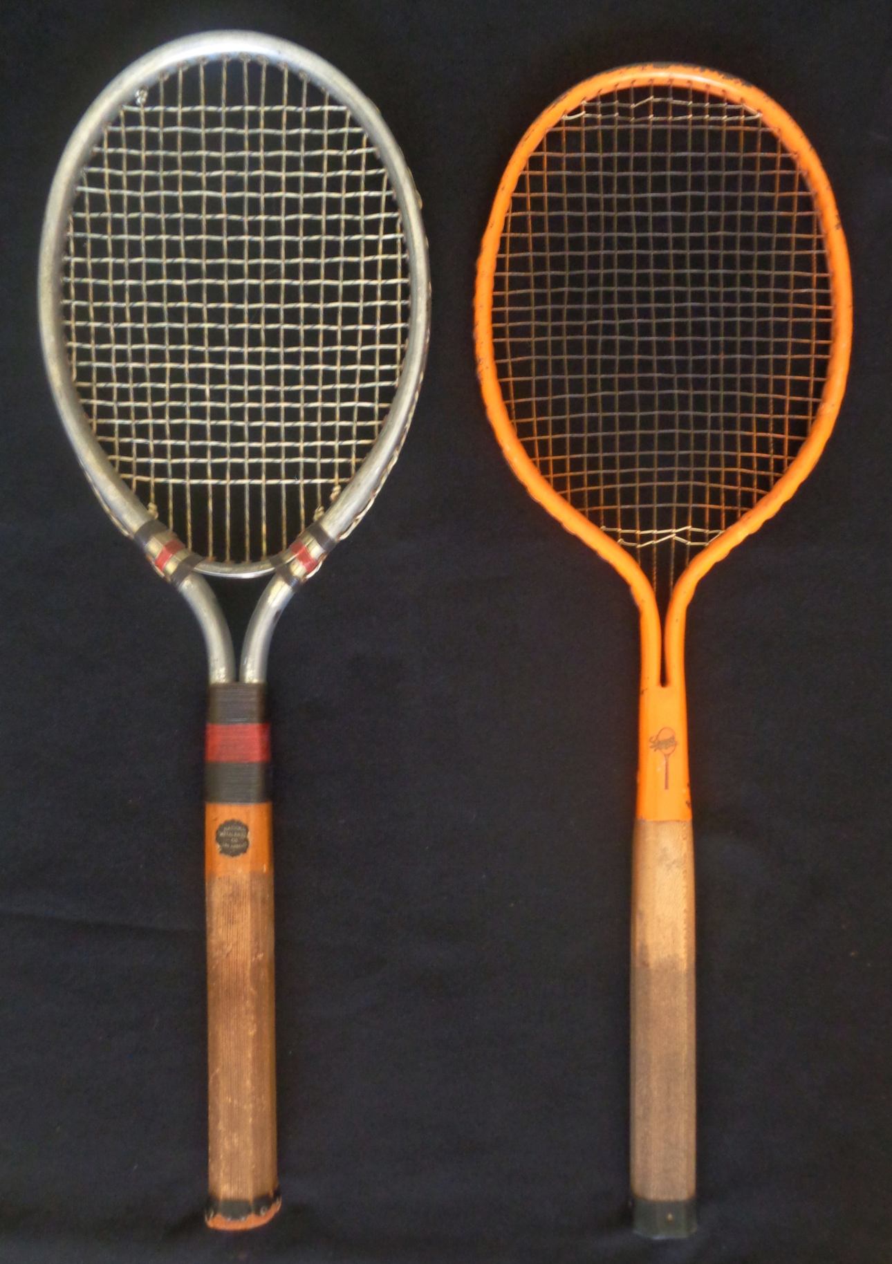 Silniejsze kolana, bezpieczniejszy trening Osoba po czterdziestce wzmacnia mięśnie stabilizujące kolana w czasie ćwiczeń siłowych