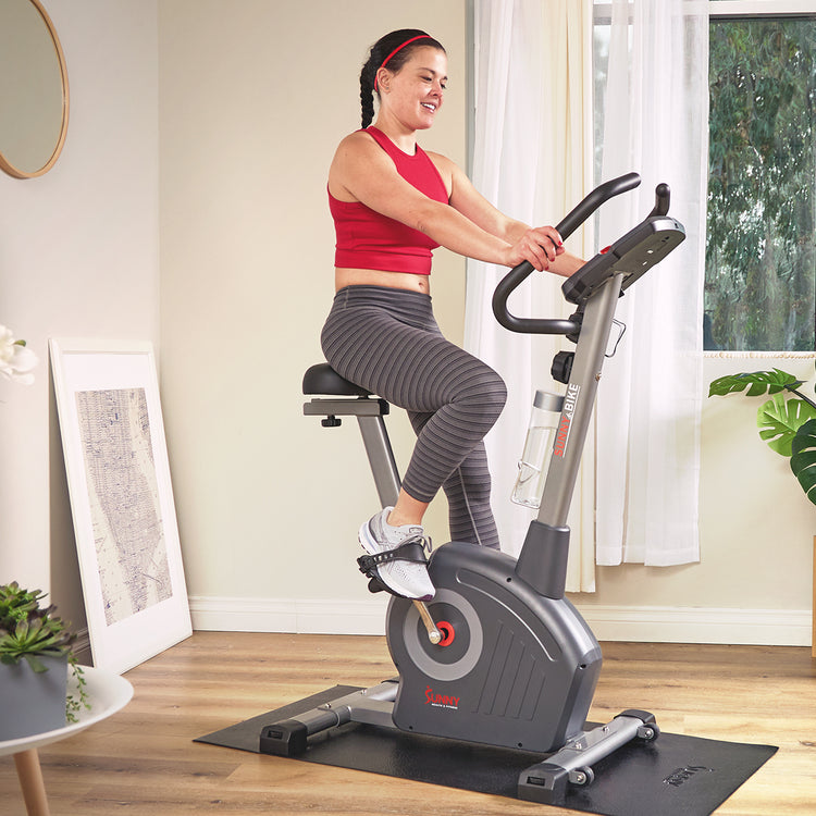Stabilny rower stacjonarny dla seniora z łatwym dostępem i podparciem